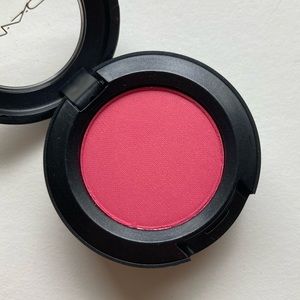 MAC Embrace Me Satin Eyeshadow